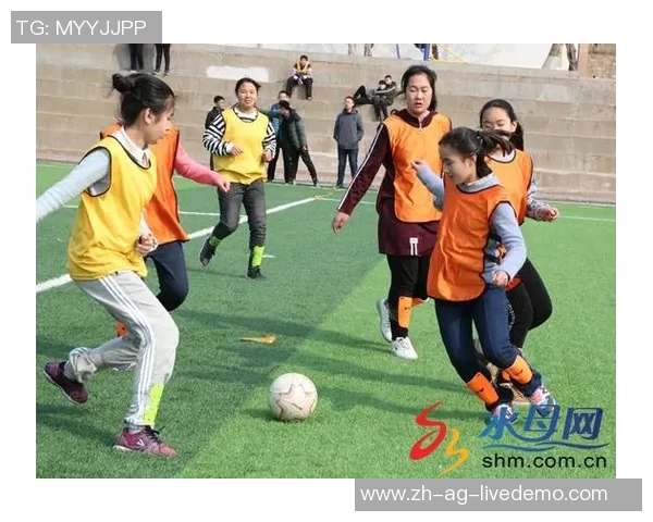 花样足球表演:激情与创意交织的绿茵舞台盛宴 花样足球表演:激情与创意交织的绿茵舞台盛宴